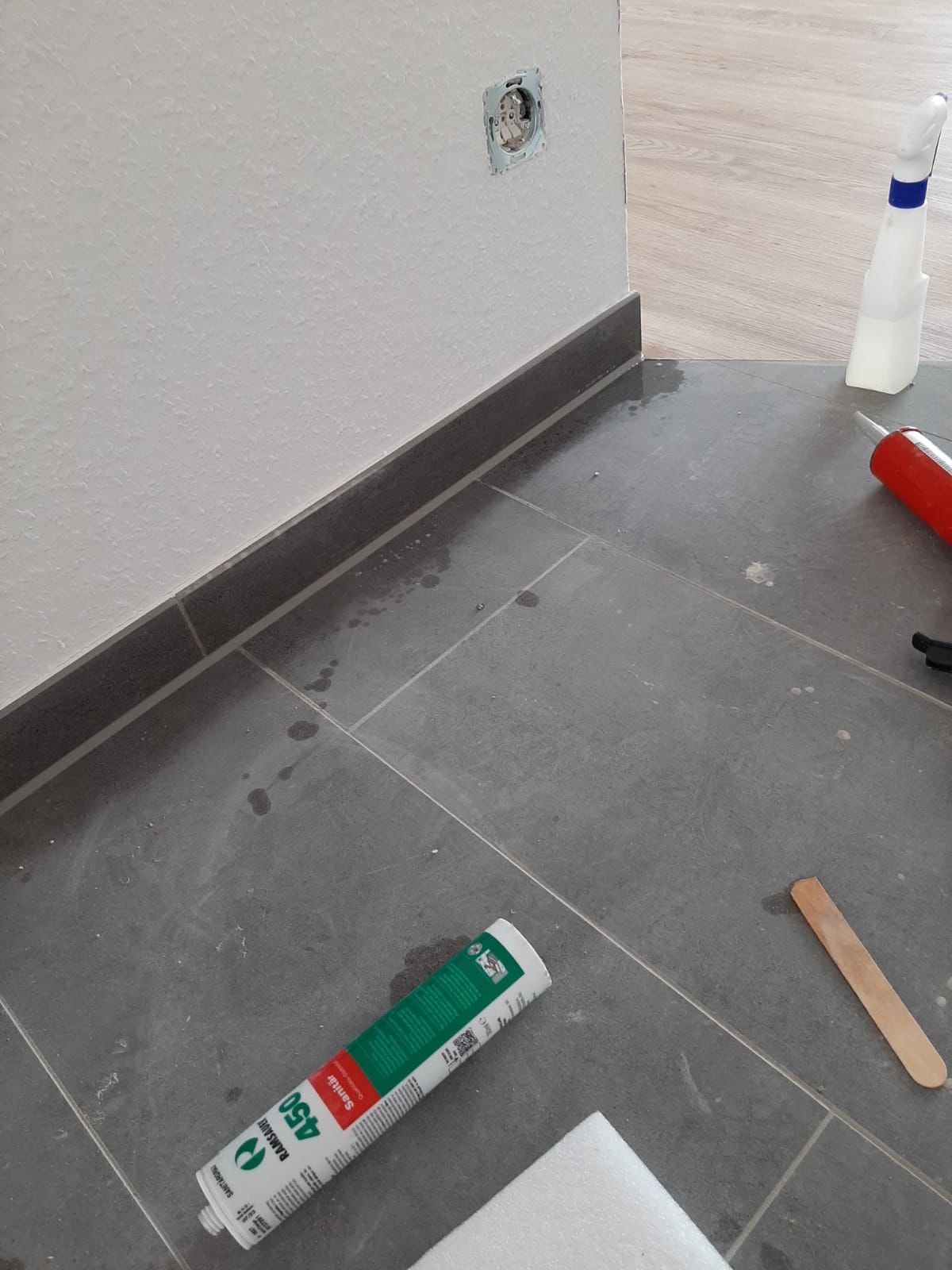 09